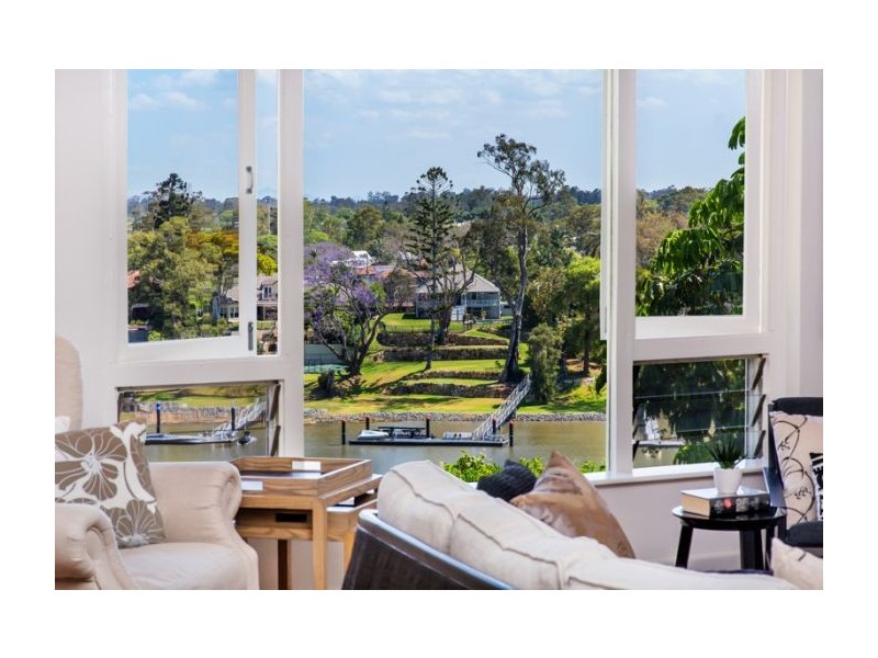 19 Neulans Road, Indooroopilly QLD 4068