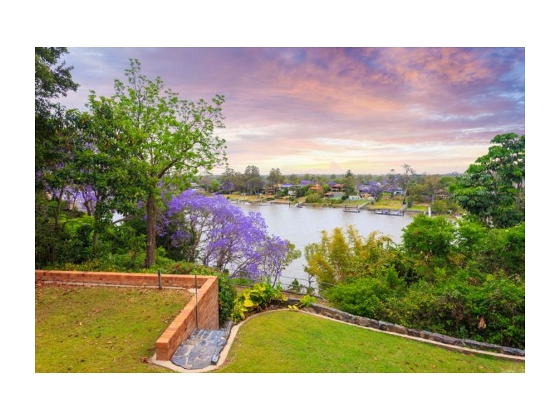 19 Neulans Road, Indooroopilly QLD 4068