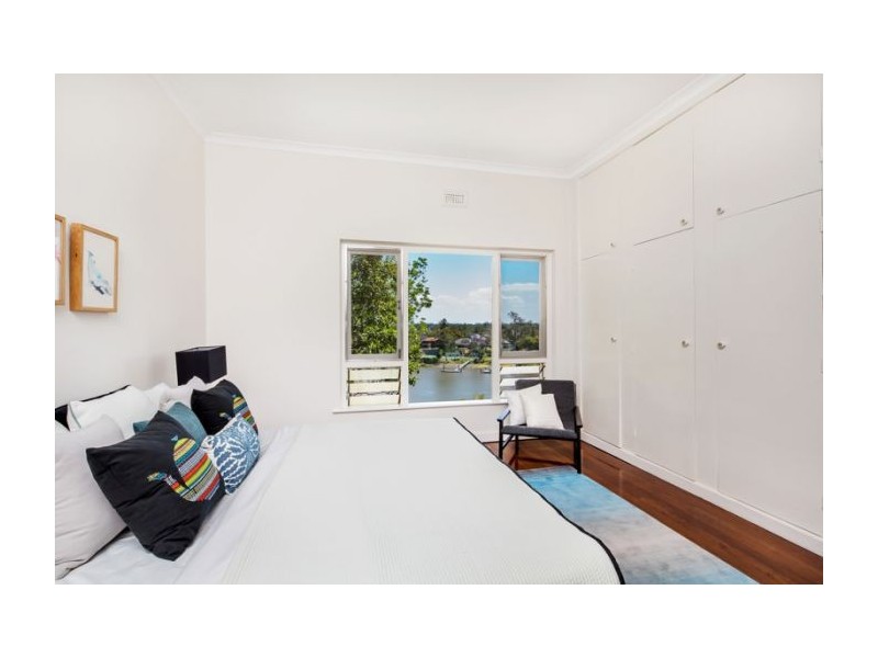 19 Neulans Road, Indooroopilly QLD 4068