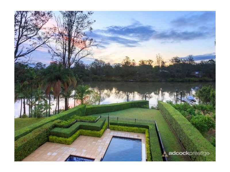 16 Douglas Street, Sherwood QLD 4075