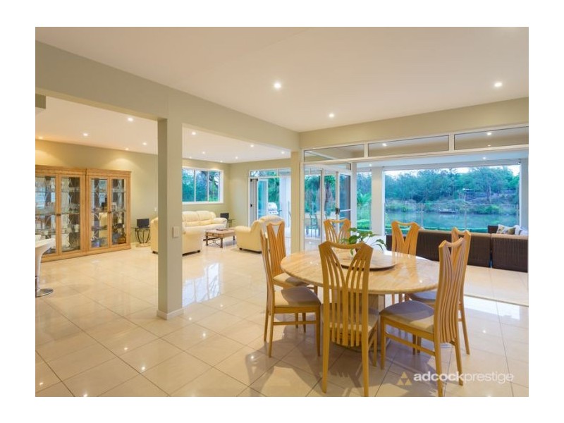 16 Douglas Street, Sherwood QLD 4075