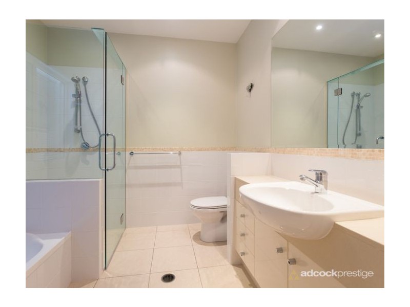 16 Douglas Street, Sherwood QLD 4075