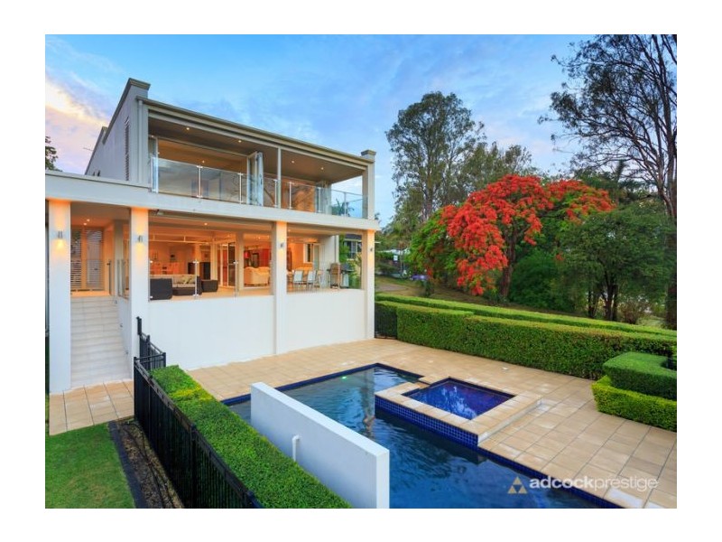 16 Douglas Street, Sherwood QLD 4075