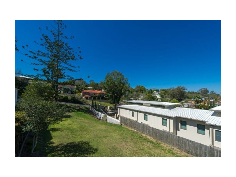 3 Ivy St, Indooroopilly QLD 4068