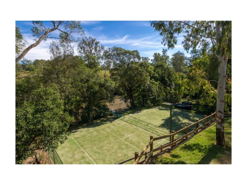 38a Scenic Road, Kenmore QLD 4069