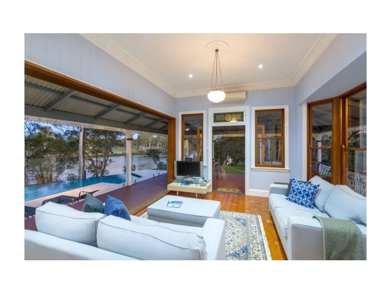 38a Scenic Road, Kenmore QLD 4069