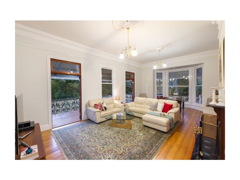 38a Scenic Road, Kenmore QLD 4069