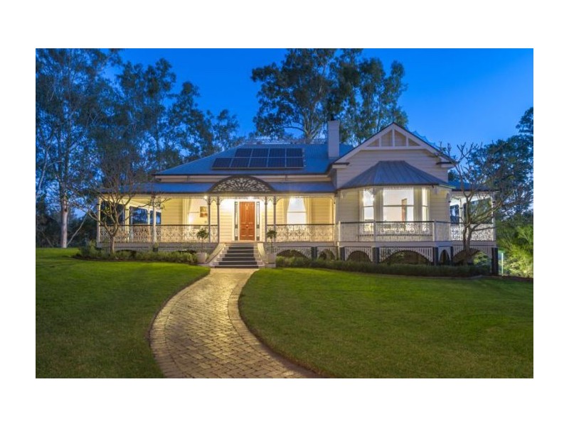 38a Scenic Road, Kenmore QLD 4069