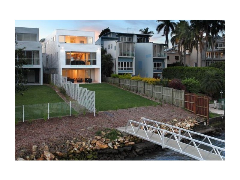 11 Avebury Street, West End QLD 4101