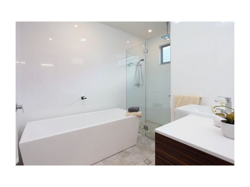 11 Avebury Street, West End QLD 4101