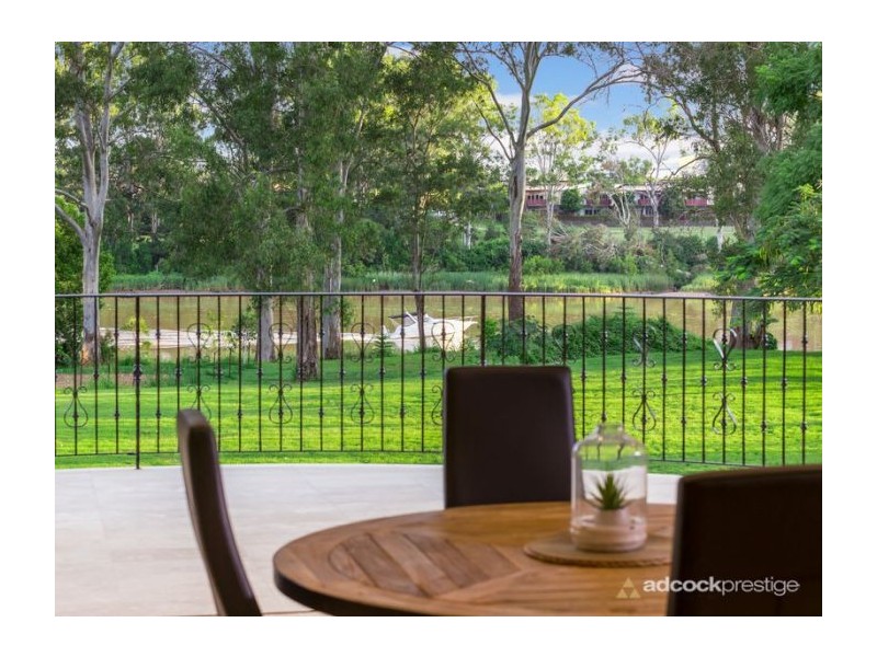 27 Robertson Place, Fig Tree Pocket QLD 4069