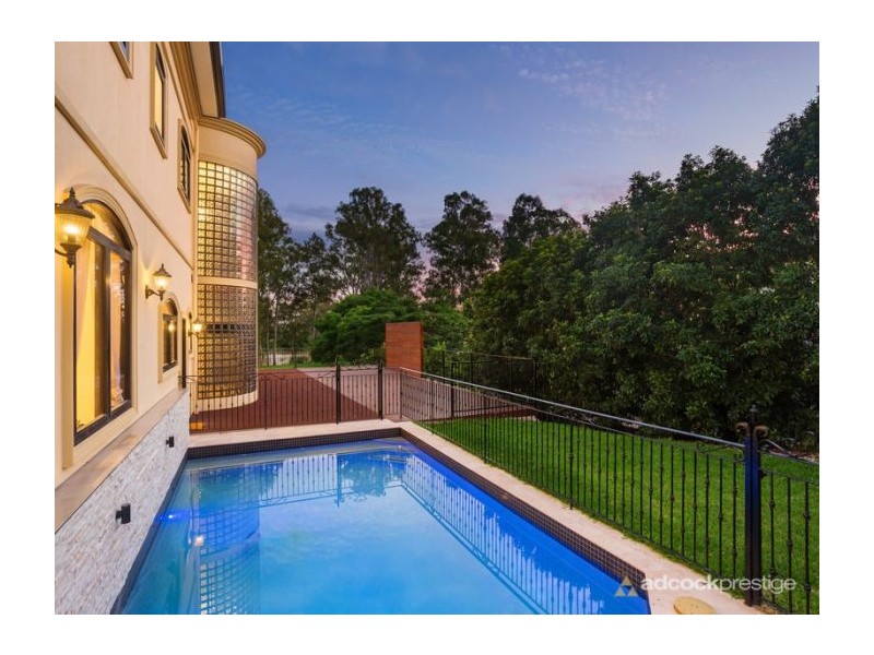 27 Robertson Place, Fig Tree Pocket QLD 4069