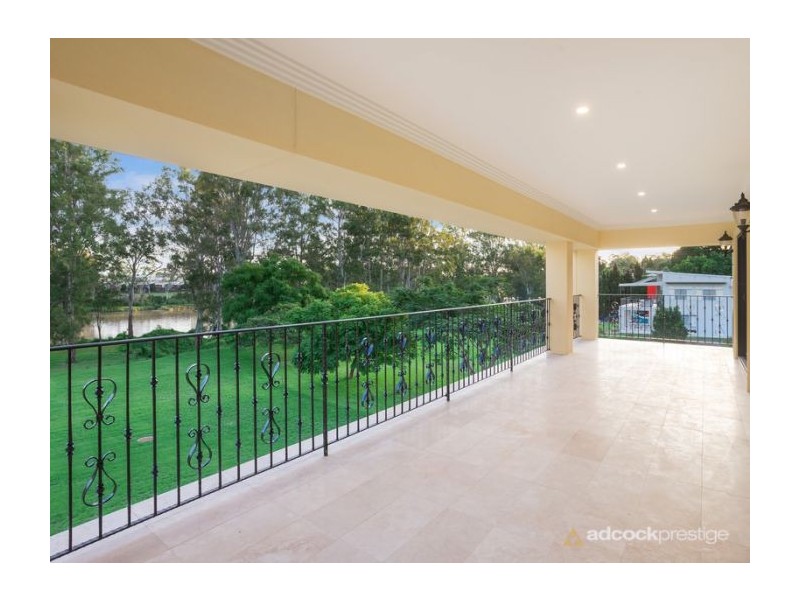 27 Robertson Place, Fig Tree Pocket QLD 4069