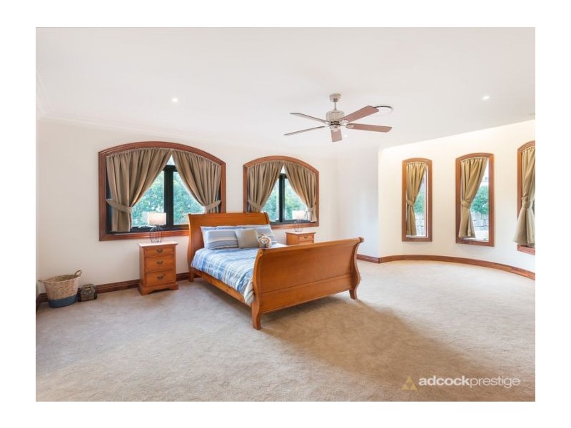 27 Robertson Place, Fig Tree Pocket QLD 4069
