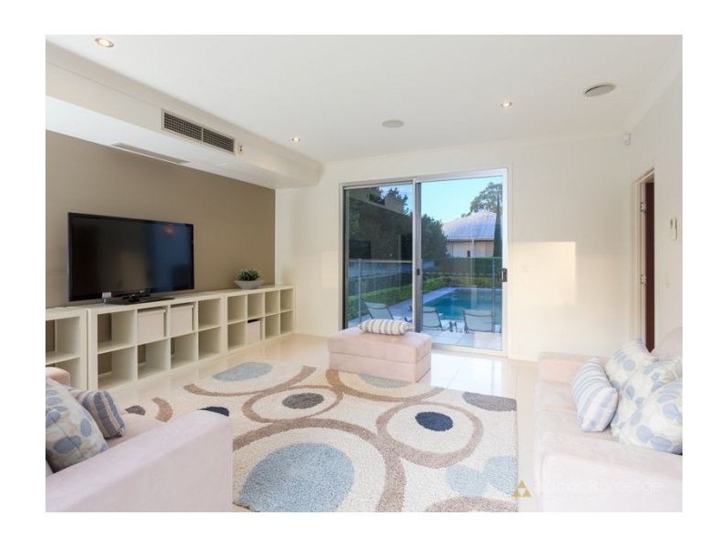 2/680 Jesmond Road, Fig Tree Pocket QLD 4069
