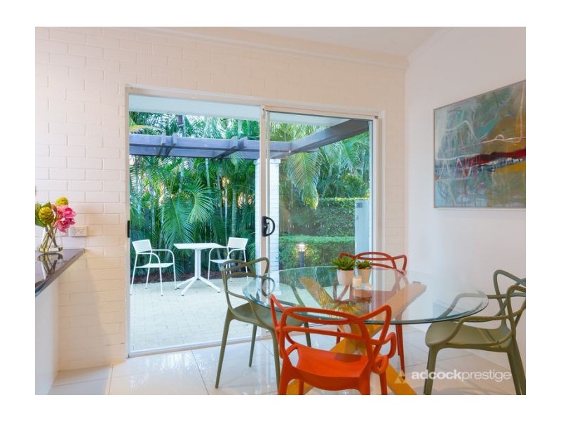 6 Chisholm Court, Mount Ommaney QLD 4074