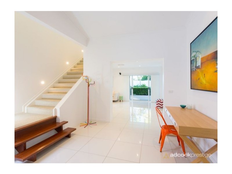 6 Chisholm Court, Mount Ommaney QLD 4074