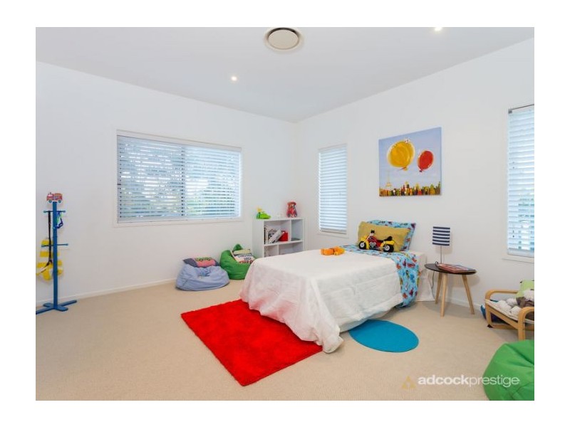 6 Chisholm Court, Mount Ommaney QLD 4074
