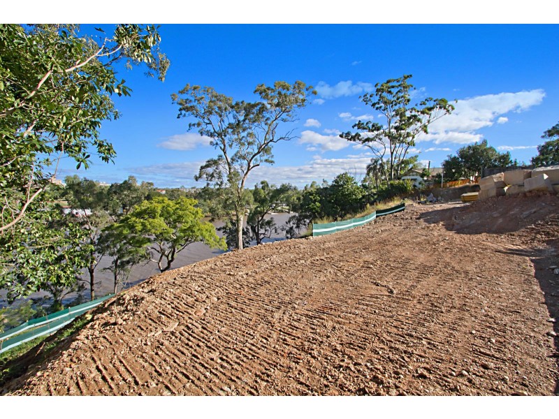 7 Fraser Terrace, Highgate Hill QLD 4101