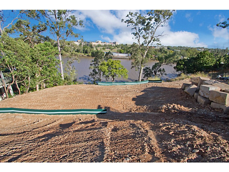 7 Fraser Terrace, Highgate Hill QLD 4101