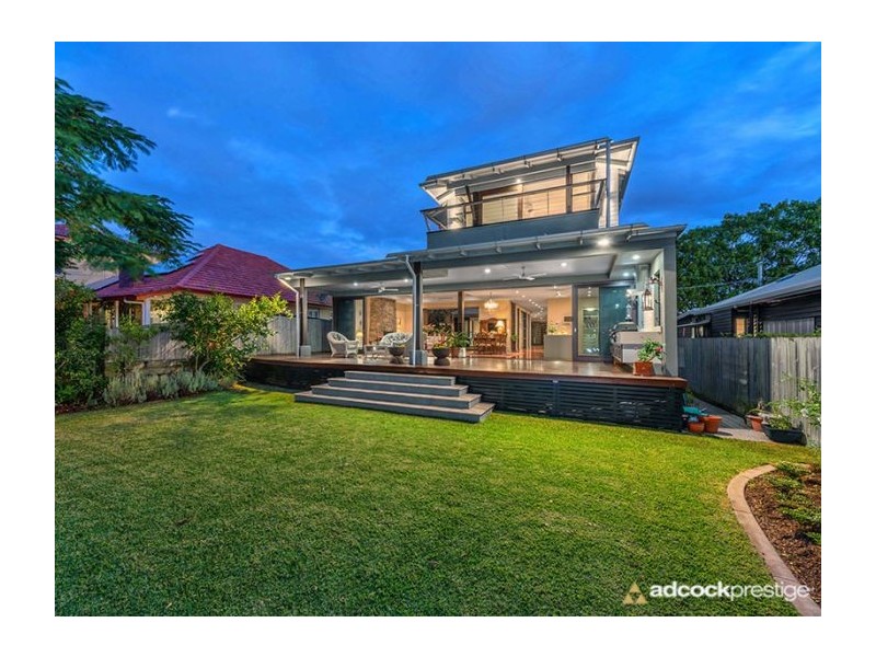 15 King Arthur Terrace, Tennyson QLD 4105