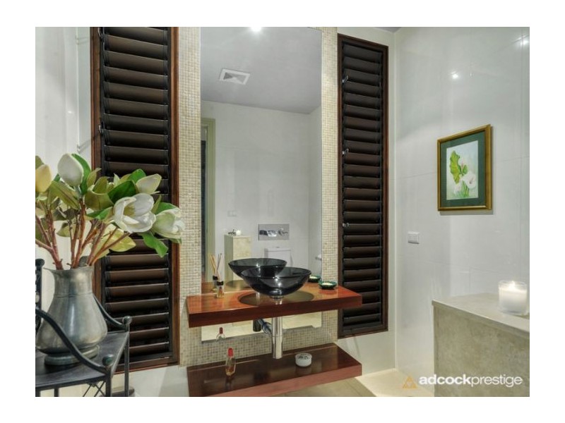 15 King Arthur Terrace, Tennyson QLD 4105