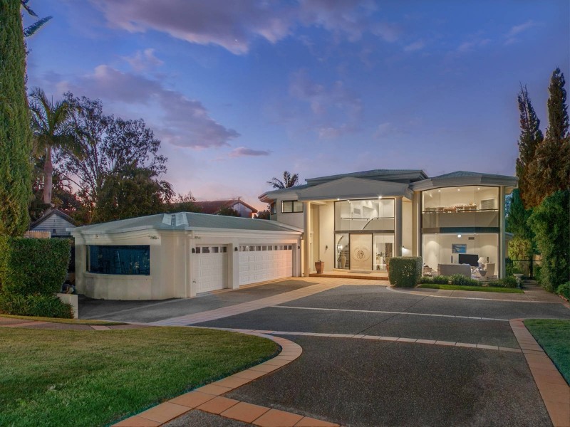 69 Mt Ommaney Drive, Jindalee QLD 4074