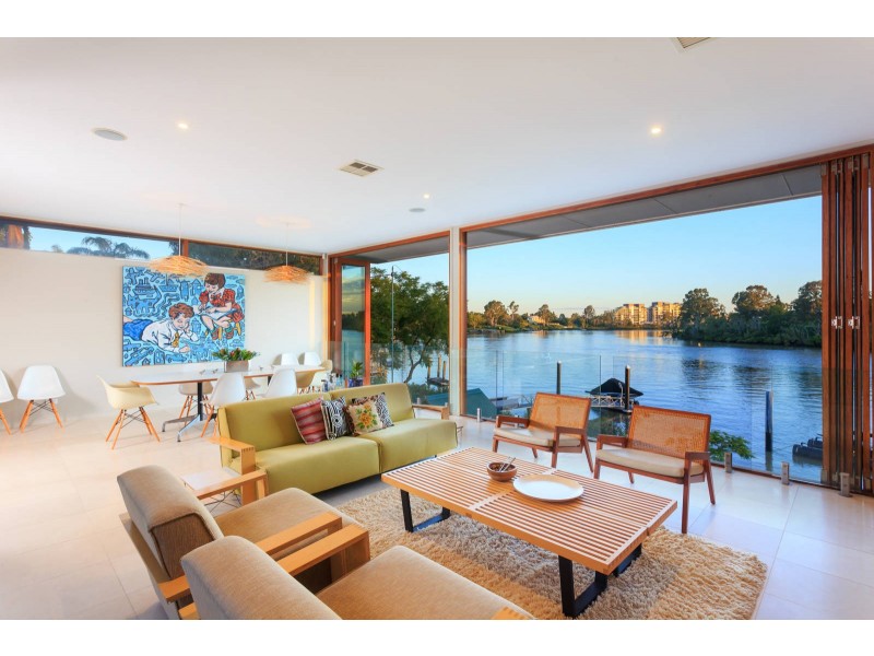 35 Astolat Street, Yeronga QLD 4104