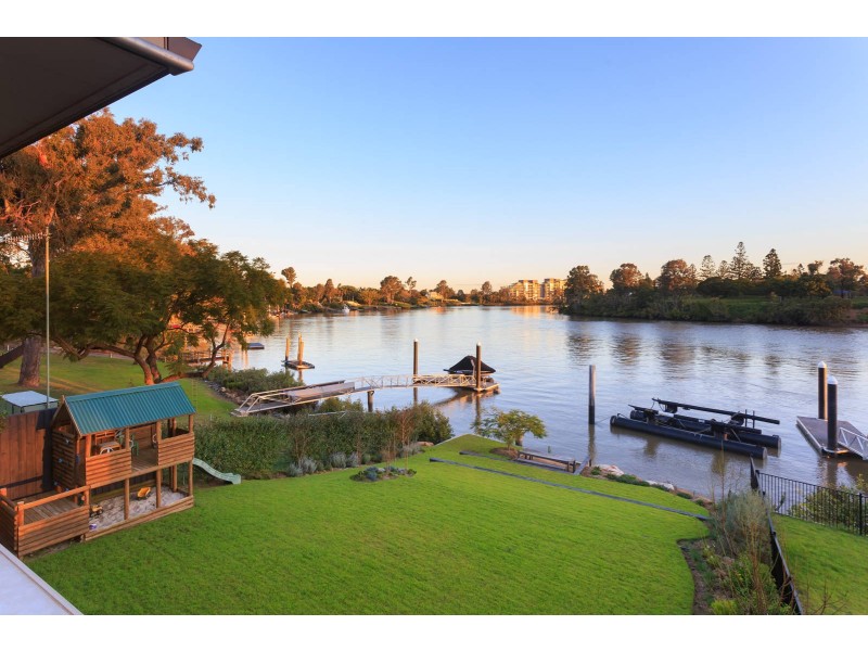 35 Astolat Street, Yeronga QLD 4104