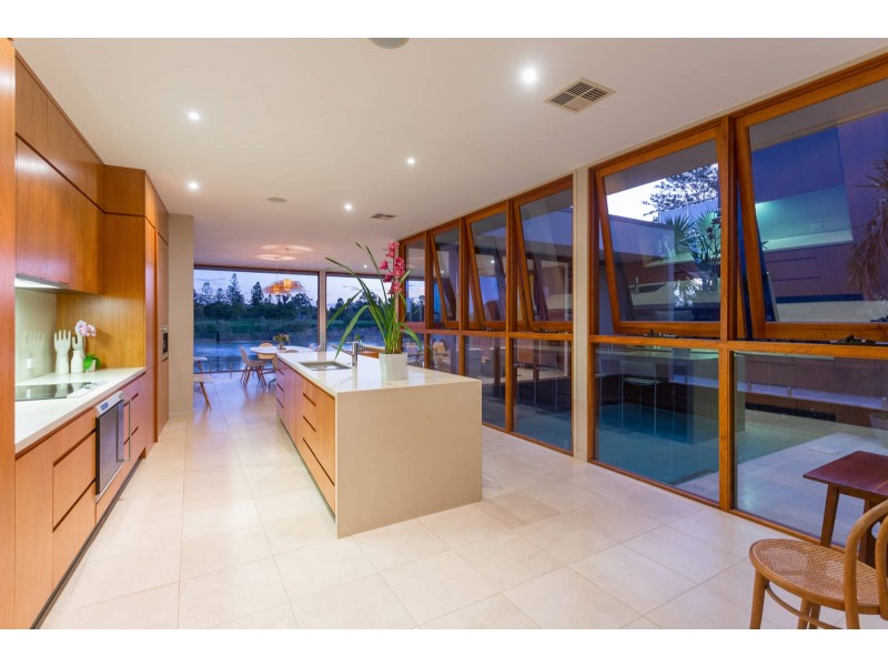 35 Astolat Street, Yeronga QLD 4104