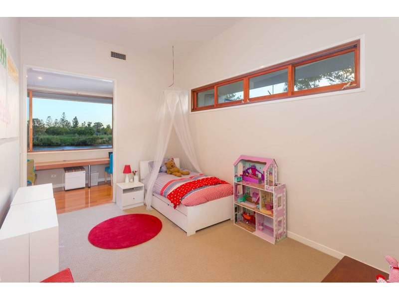 35 Astolat Street, Yeronga QLD 4104