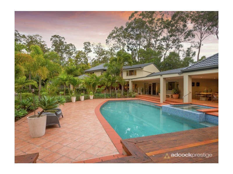 174 Chapel Hill Road, Chapel Hill QLD 4069