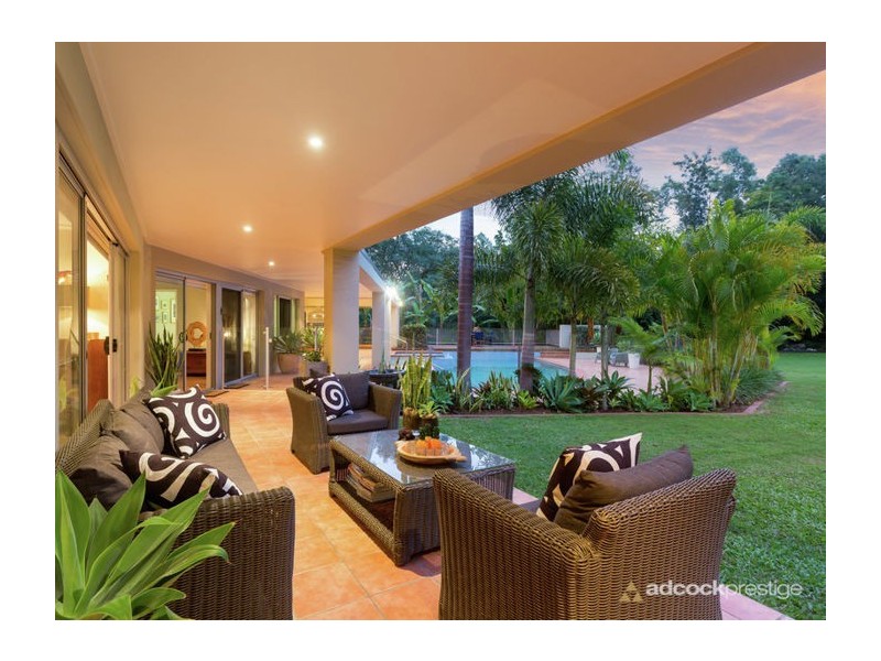 174 Chapel Hill Road, Chapel Hill QLD 4069