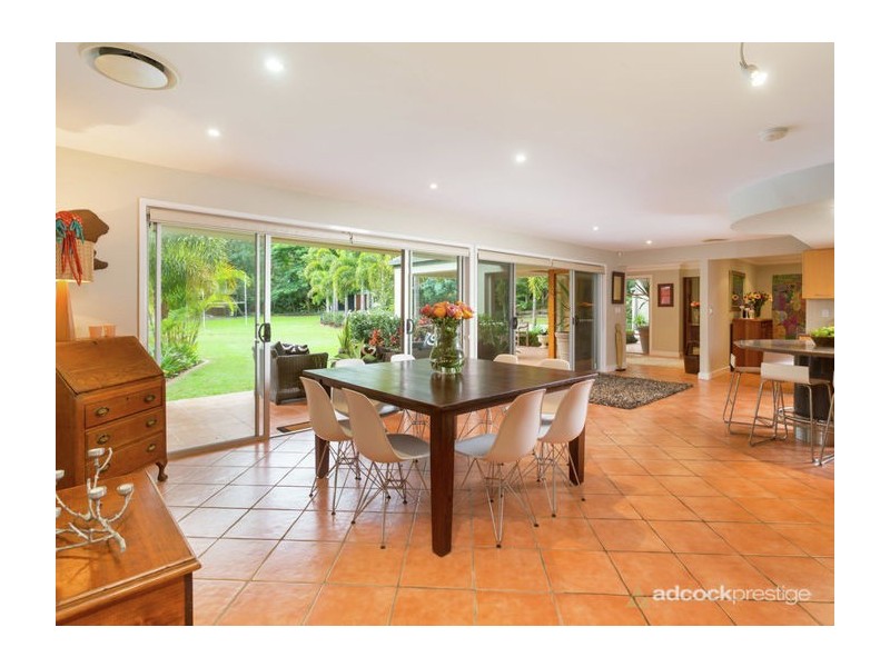 174 Chapel Hill Road, Chapel Hill QLD 4069