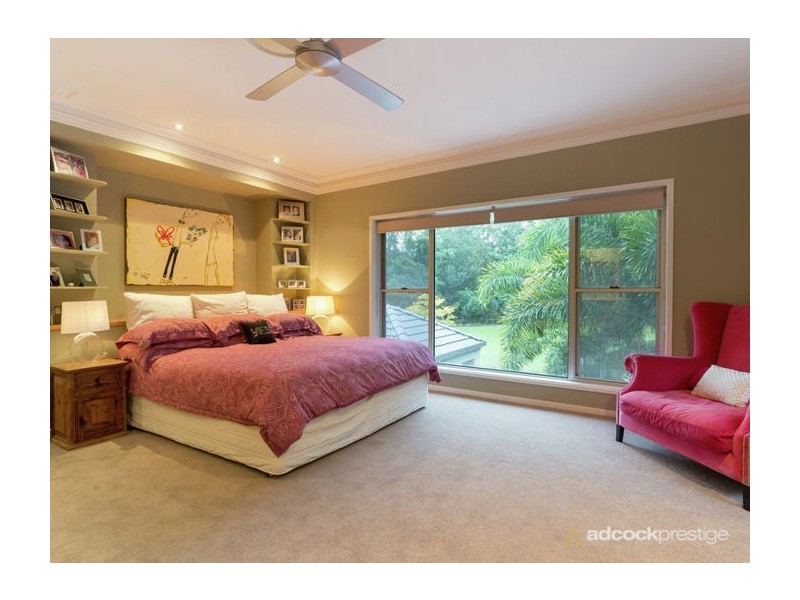 174 Chapel Hill Road, Chapel Hill QLD 4069