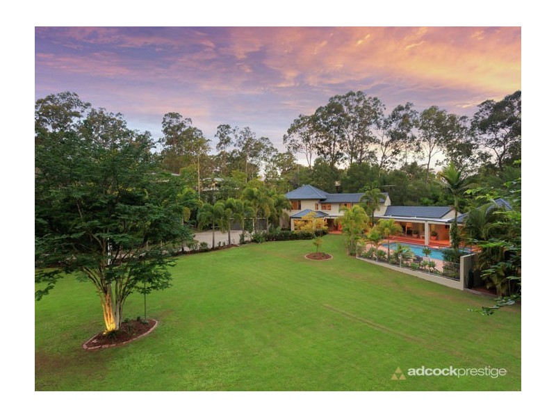174 Chapel Hill Road, Chapel Hill QLD 4069