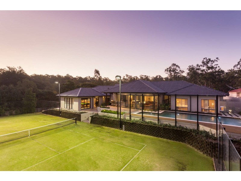 19 Vidgen Lane, Kenmore QLD 4069