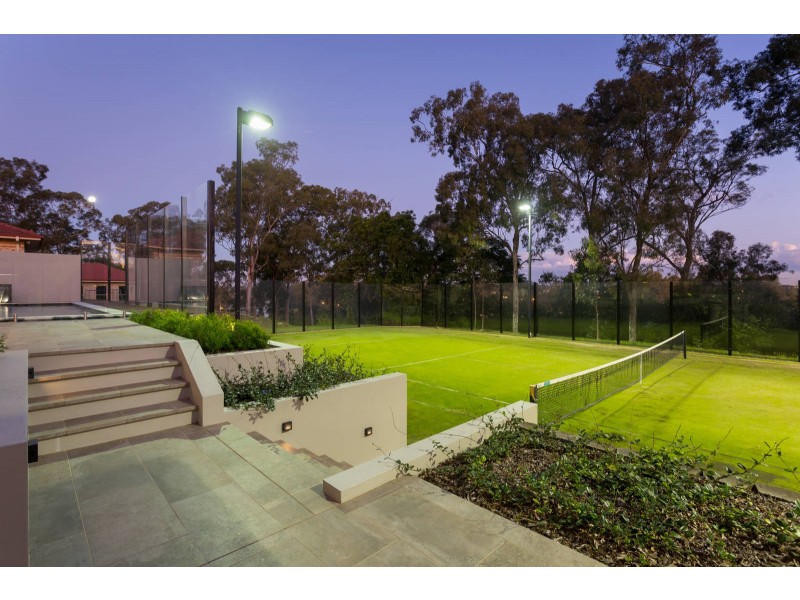 19 Vidgen Lane, Kenmore QLD 4069