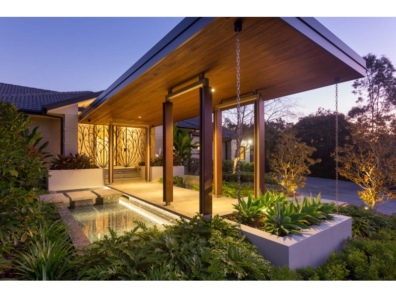 19 Vidgen Lane, Kenmore QLD 4069