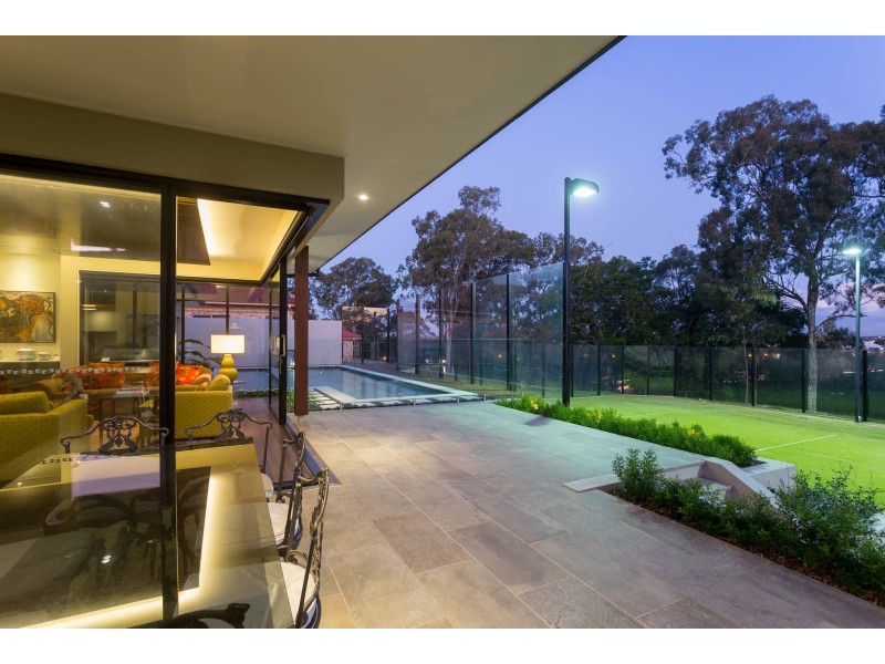 19 Vidgen Lane, Kenmore QLD 4069