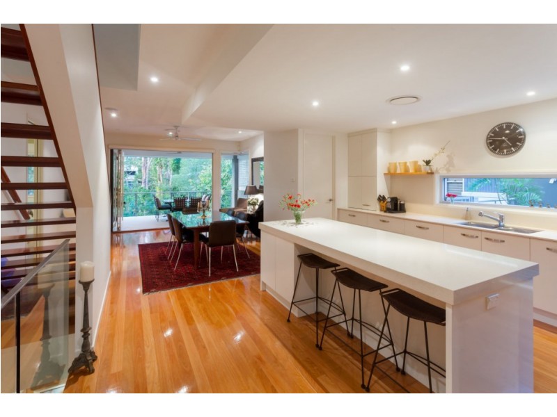 104 Highland Tce, St Lucia QLD 4067