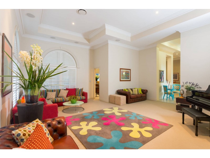 4 River Park Place, Fig Tree Pocket QLD 4069