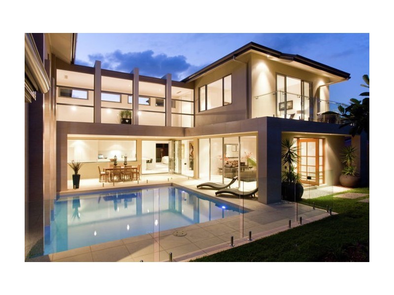 9 Castile Street, Indooroopilly QLD 4068