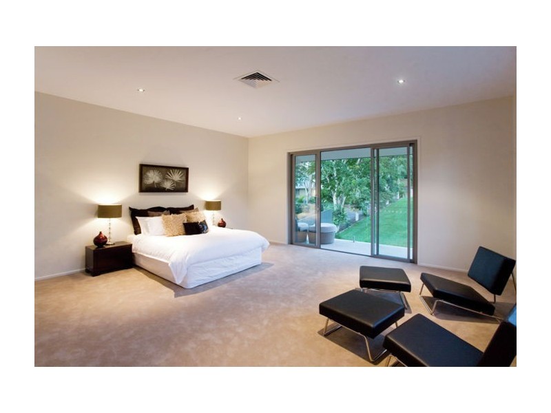 9 Castile Street, Indooroopilly QLD 4068