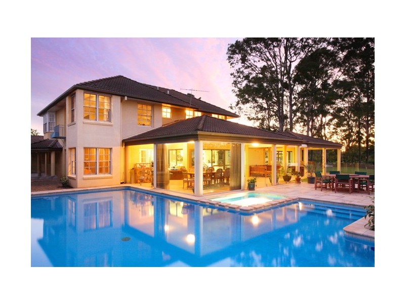 1 King Arthur Terrace, Tennyson QLD 4105