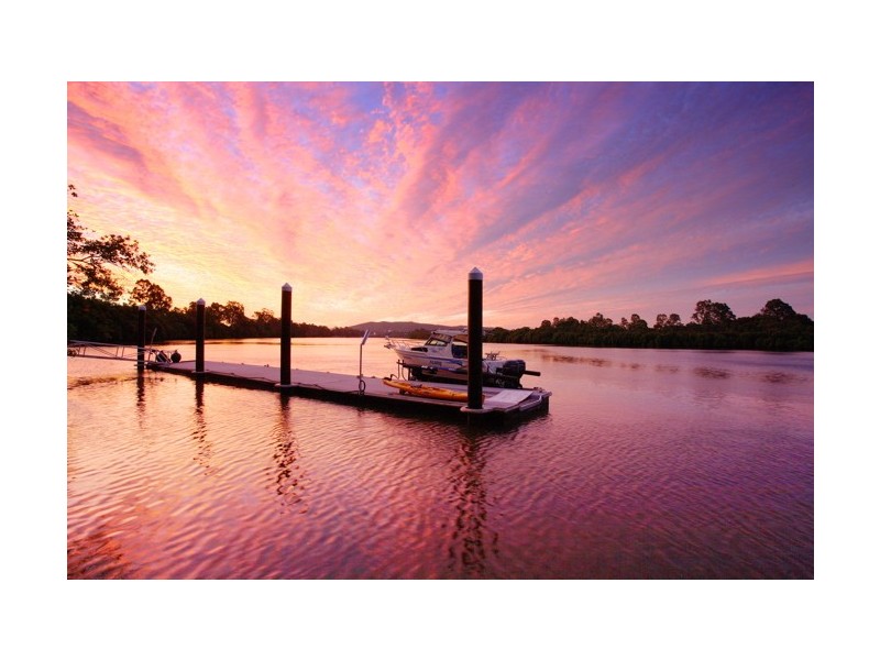 1 King Arthur Terrace, Tennyson QLD 4105