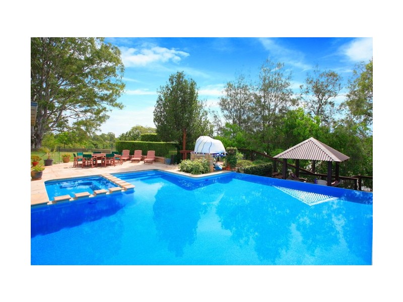 1 King Arthur Terrace, Tennyson QLD 4105