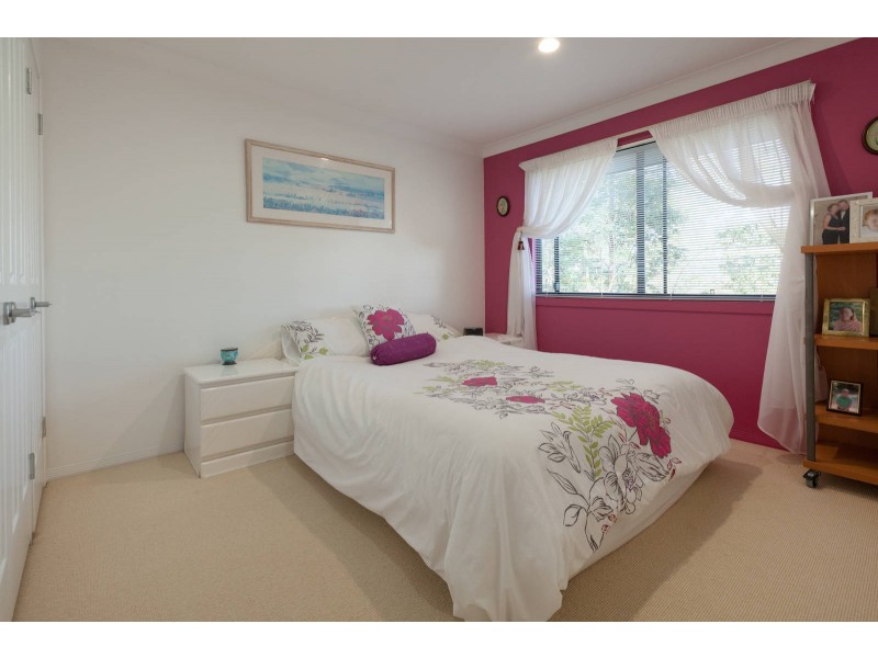 11 Robertson Place, Fig Tree Pocket QLD 4069