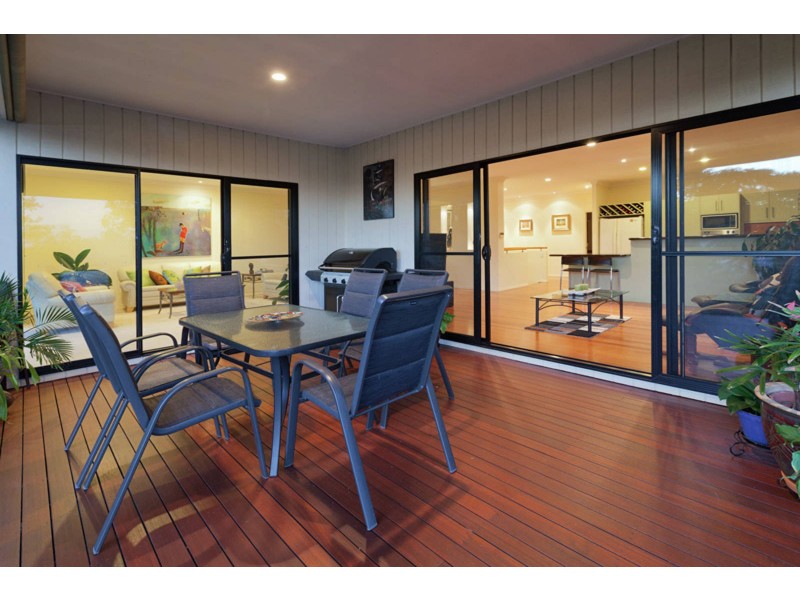 11 Robertson Place, Fig Tree Pocket QLD 4069