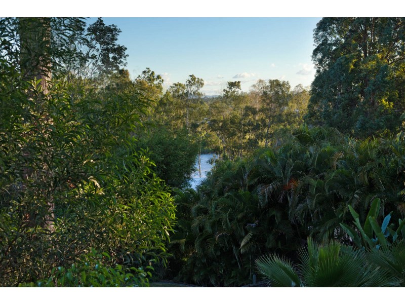 11 Robertson Place, Fig Tree Pocket QLD 4069